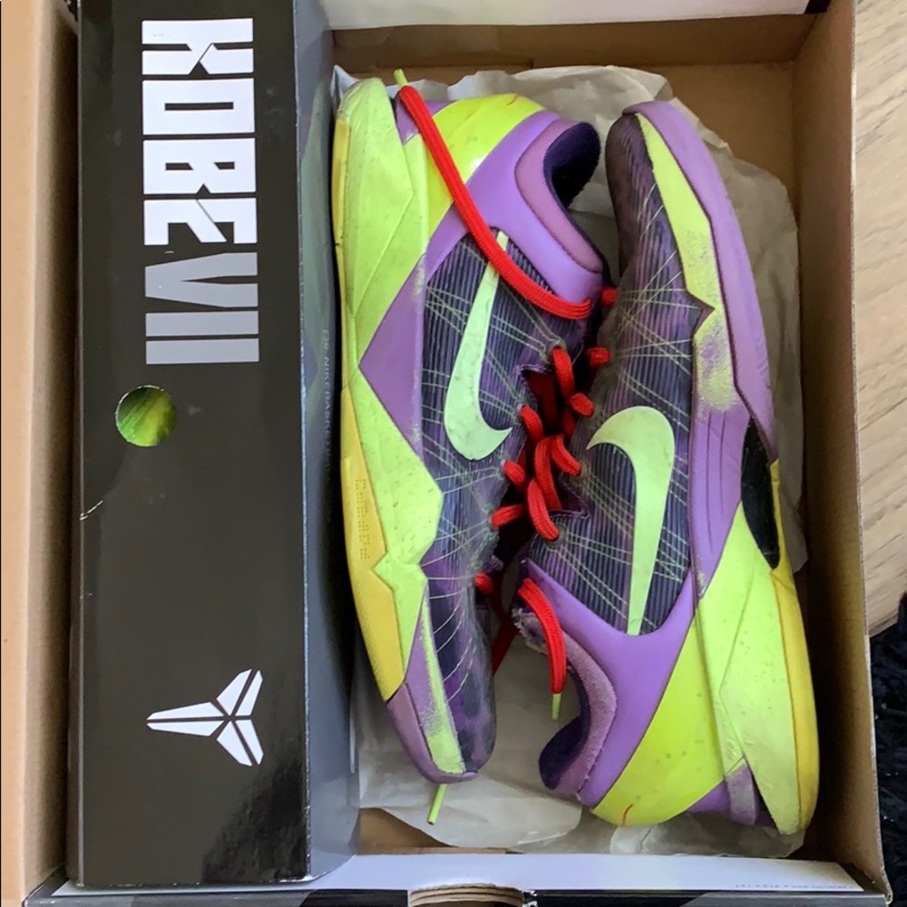 Kobe VII Nike Zoom “Christmas” Supreme, Size 10